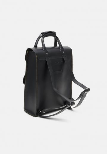 Кожаный рюкзак