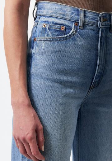 Прямые джинсы