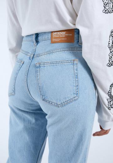 Прямые джинсы