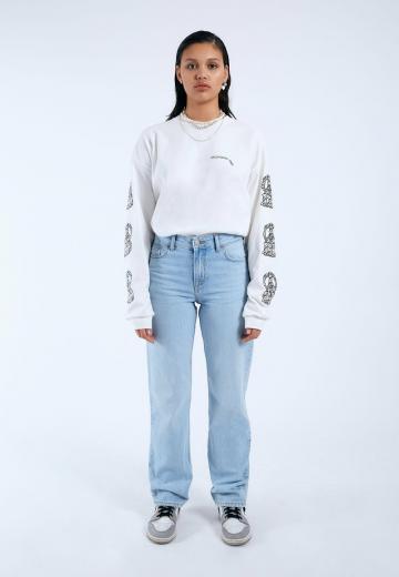 Прямые джинсы