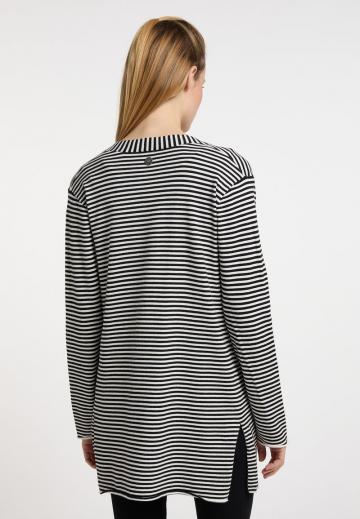 Длинный жилет