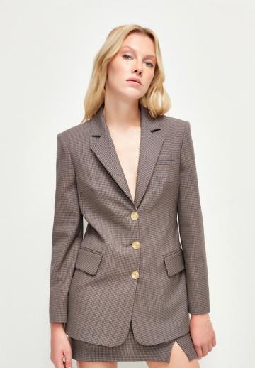 Блейзер с накладными карманами