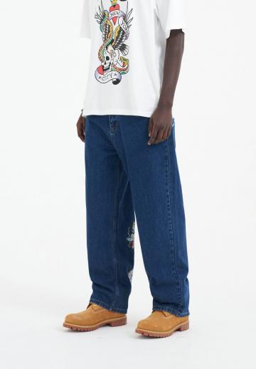 Прямые джинсы