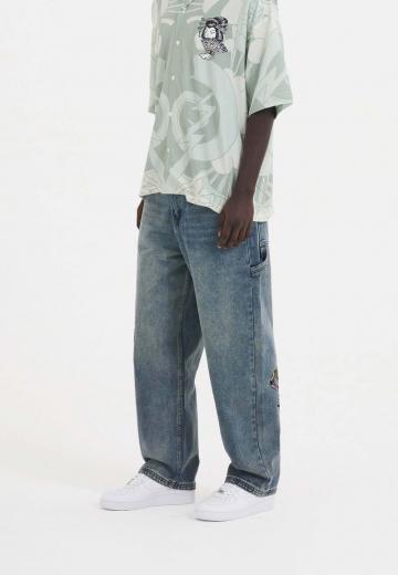 Прямые джинсы