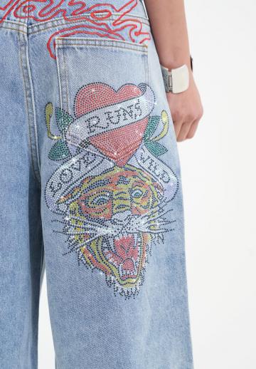 Короткие джинсы