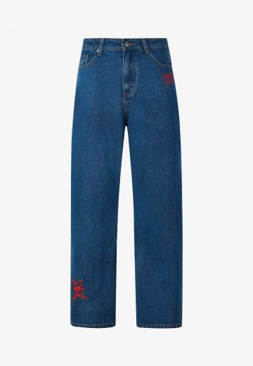 Прямые джинсы