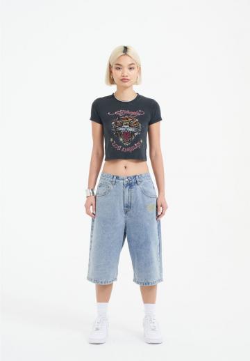 Короткие джинсы