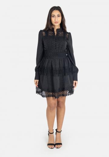 Короткое платье