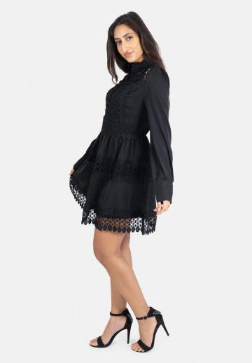 Короткое платье