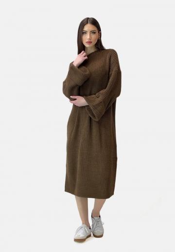 Вязаное платье