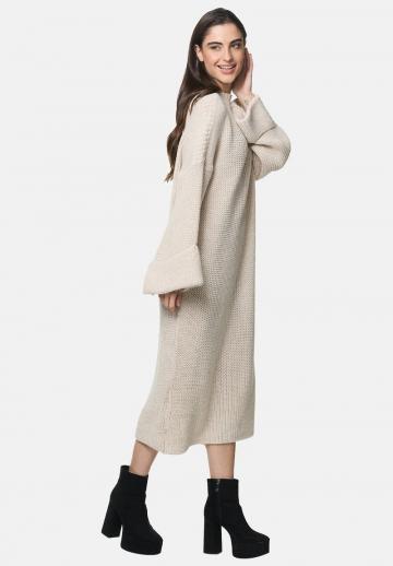 Вязаное платье