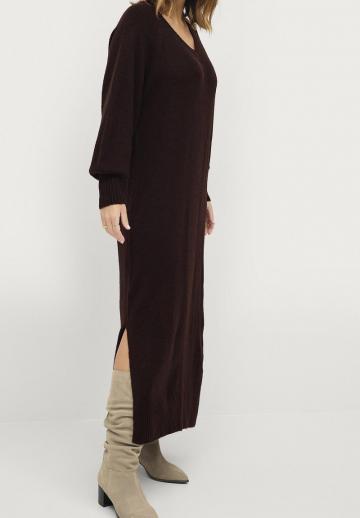 Вязаное платье