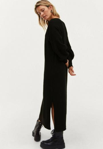 Вязаное платье