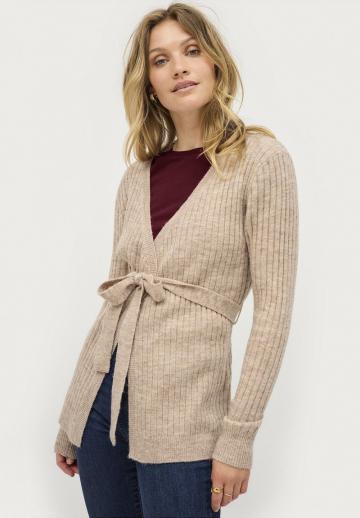 Длинный жилет