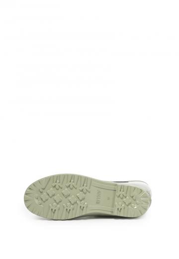 Резиновые сапоги