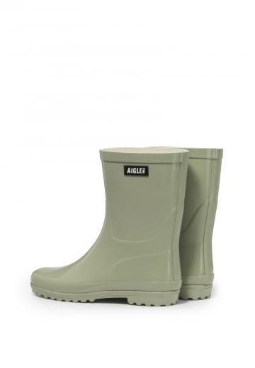 Резиновые сапоги