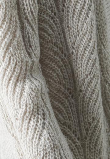 Жаккардовая вязаная кофта