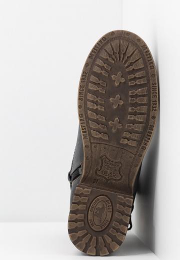 Ботинки на шнуровке