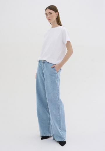 Клешеные джинсы