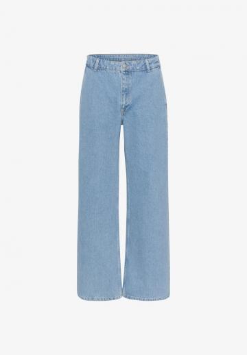 Клешеные джинсы