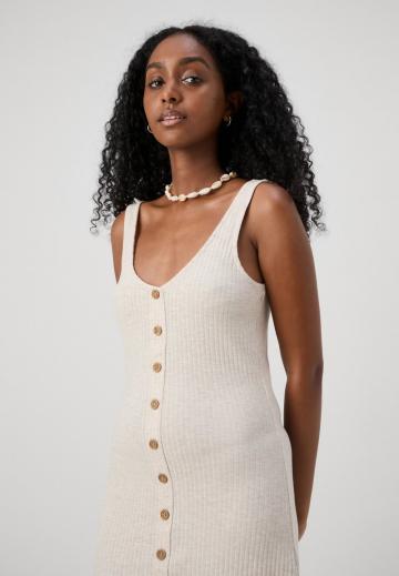 Платье футляр