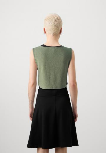 Майка-борцовка