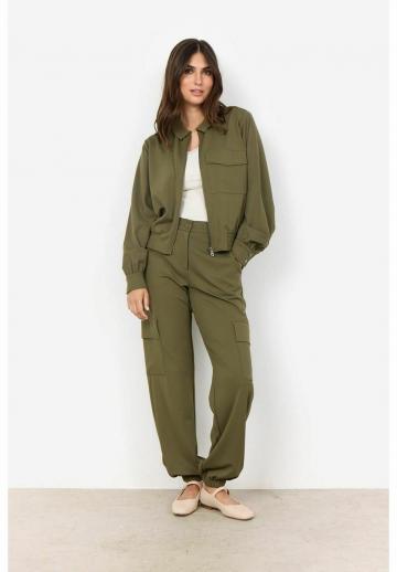 Куртка с накладнымит карманами