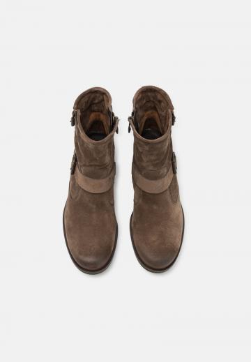 Ковбойские сапоги