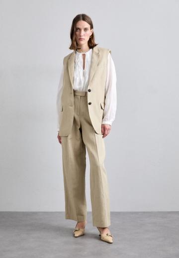 Джинсовая жилетка