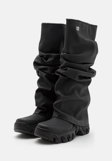 Резиновые сапоги