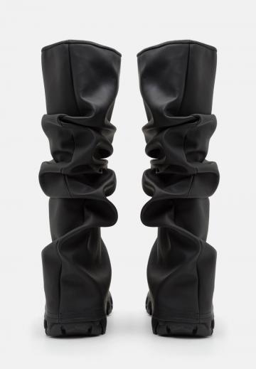 Резиновые сапоги