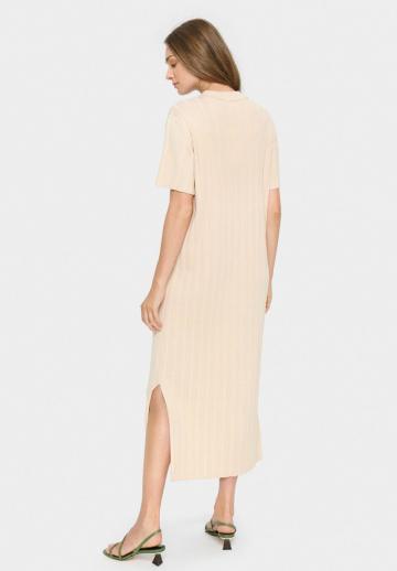 Вязаное платье