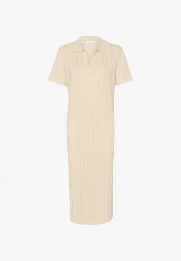 Вязаное платье