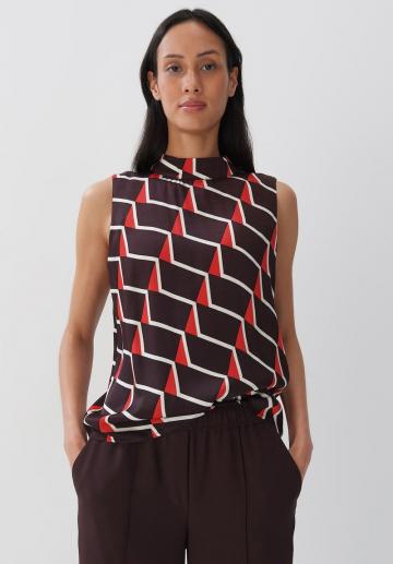 Блузка без рукавов