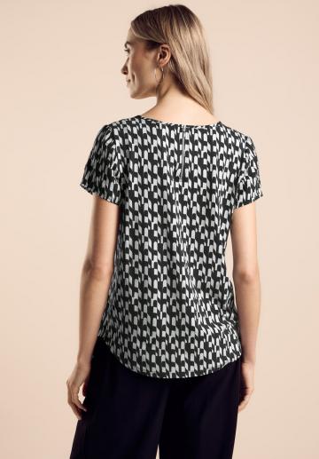 Атласная блузка