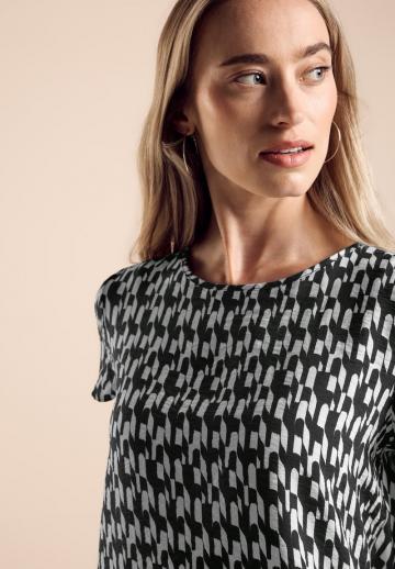 Атласная блузка