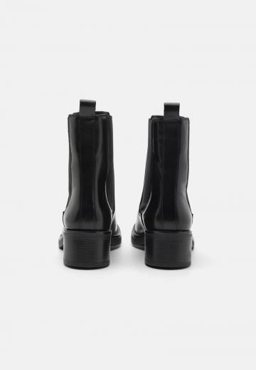 Ботинки челси