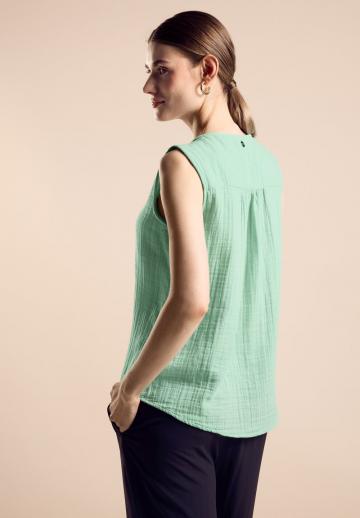 Блузка без рукавов