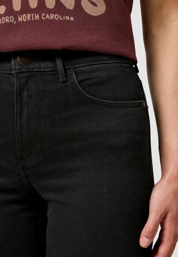 Прямые джинсы