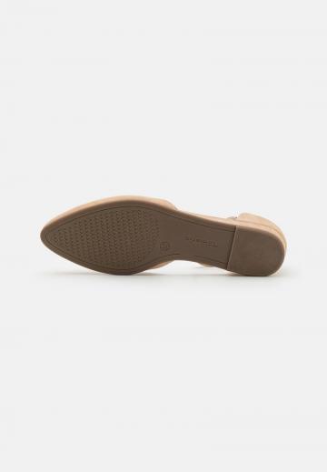 Туфли с ремешком