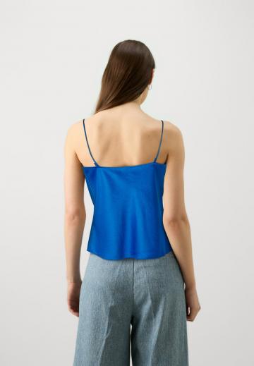 Топ на бретельках