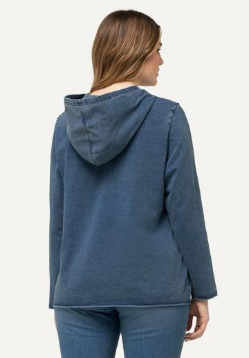 Пуловер с капюшоном