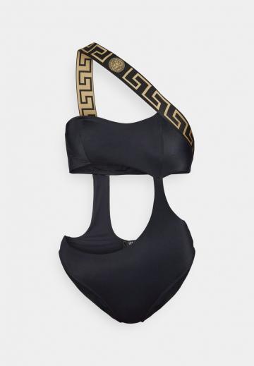 Слитный купальник