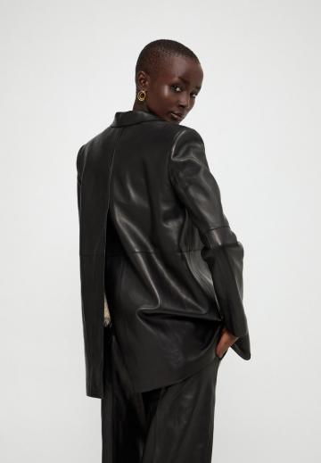 Длинный блейзер