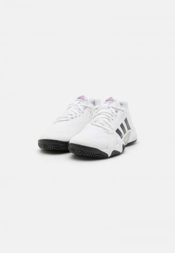 Теннисные кроссовки