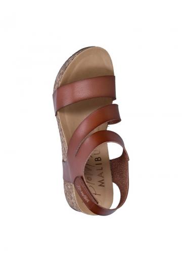 Босоножки на танкетке