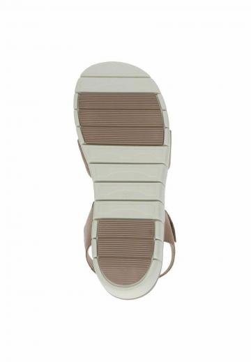 Босоножки на танкетке