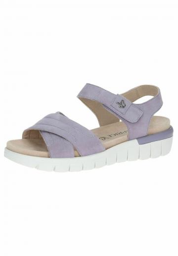 Босоножки на танкетке