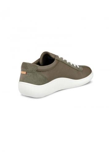 Ботинки на шнуровке