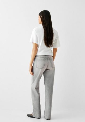 Прямые джинсы